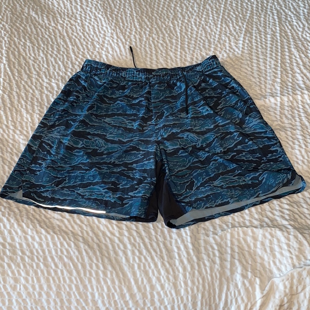 🐳 Excellent used Blue camo’ish